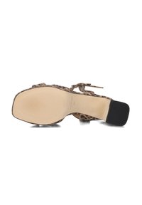 CTWLK HAK AMOUCH - Sandalen met plateauzool - bruin