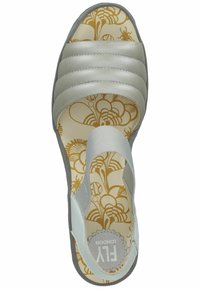 Sandalette mit grauen synthetischen Riemen, strukturierter Oberseite und dekorativem goldenen floralen Muster auf der Innensohle. Verfügt über eine gepolsterte Sohle für besonderen Komfort.