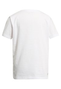Vit kortärmad t-shirt i bomull. Rund halsringning med en slät yta. Inga synliga mönster eller accenter.