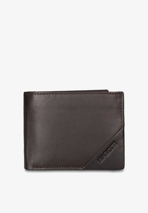 Bruine leren portemonnee met een gestructureerde afwerking, voorzien van een diagonale gladleren accenten en een gebosseleerd logo. Compact, bi-fold ontwerp.