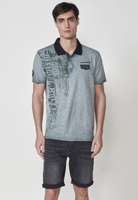 SHORT-SLEEVED  - Pikeepaita - kaki   khaki