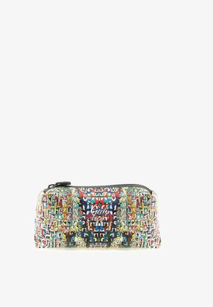 Piccola pochette rettangolare con motivo patchwork colorato di lettere e simboli, con chiusura a zip e logo del marchio "Gabs" sul davanti.