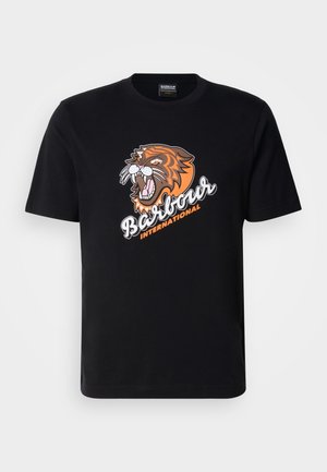 Schwarzes Baumwoll-T-Shirt mit grafischem Druck eines brüllenden Tigers in orange und braun, mit dem Text "Barbour INTERNATIONAL" in weiß und orange.