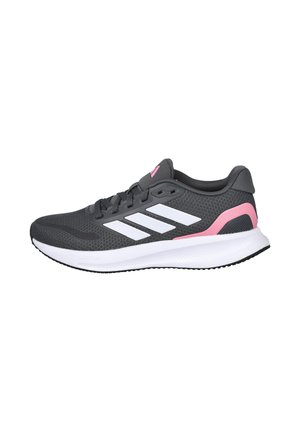 Zapatilla de correr gris oscuro con rayas blancas, detalles rosas, suela blanca y suela exterior negra, vista lateral sobre fondo blanco.