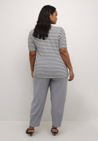 Kaffe Curve LIA LOVE  - T-shirts print - chalk black stripe w  blue