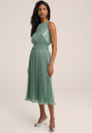 Cocktail dress / Party dress - green