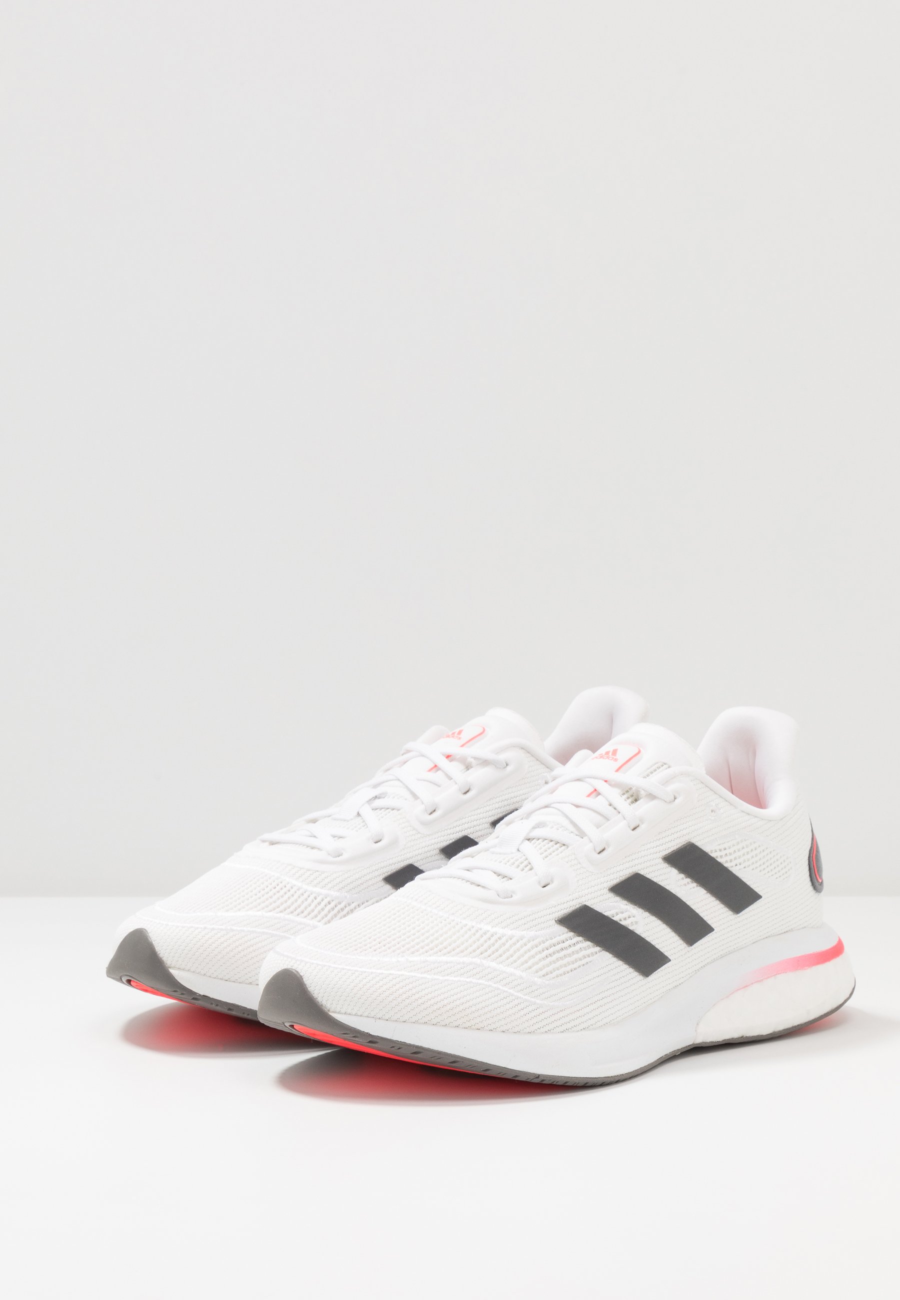 adidas Performance SUPERNOVA - Zapatillas de running neutras - footwear  white/grey five/signal pink/blanco - Zalando.es