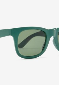 Next SUNGLASSES - Solglasögon - forest green