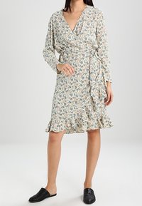 Samsøe Samsøe Vapaa-ajan mekko - beige