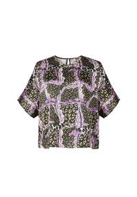 Korte mouwen, cropped blouse in donker groen met een gemixt patroon van luipaardvlekken en bloemenontwerpen in paarse, witte en roze tinten.
