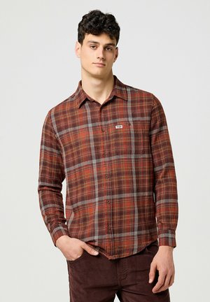 Wrangler LONG SLEEVE FOR REGULAR FIT - Shirt - fired brick