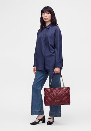 Love Moschino, QUILTED BAG - Τσάντα χειρός - bordeaux
