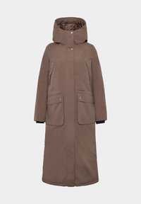 Bruine lange jas met capuchon, voorzien van twee voorzakken, drukknoopsluitingen en een gladde buitenkant. Ontworpen voor warmte en bedekking.