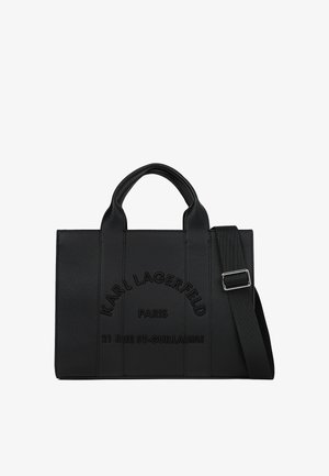 Borsa a spalla in pelle nera con texture, doppi manici, tracolla regolabile e testo impresso "Karl Lagerfeld Paris 21 Rue St-Guillaume".