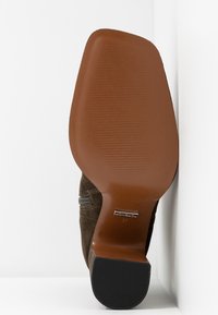 Topshop Korolliset nilkkurit - khaki