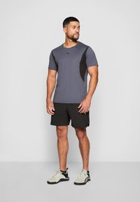 Puma CLOUDSPUN - Camiseta deportiva - galactic gray/black