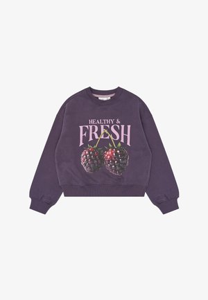 Ciemnofioletowa bluza z napisem „Healthy & Fresh” nad dwoma dużymi realistycznymi jeżynami z przodu.