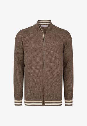 Cardigan zippé marron avec un motif texturé, col côtelé et rayures blanches aux poignets. Le matériau semble doux et tricoté.