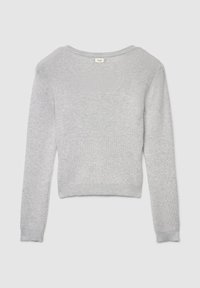 Grau gestrickter Pullover mit weitem Ausschnitt, langen Ärmeln und gerippten Bündchen. Das Rückendesign ist schlicht, mit einem Etikett am Nacken.
