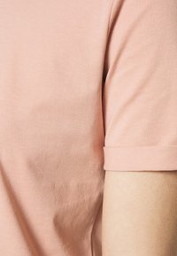 Pieces PCRIA FOLD UP SOLID TEE - T-shirt básica - misty rose