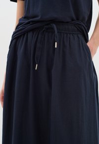 InWear ELLIEIW  - Maxi szoknya - marine blue