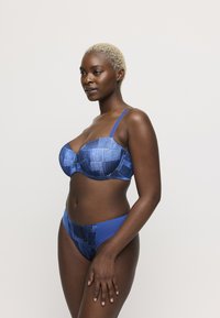 PrimaDonna String - twill blue
