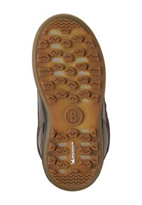 Brązowa gumowa podeszwa z teksturowanym wzorem, wyposażona w sześciokątne kołki zapewniające przyczepność oraz logo Michelin symbolizujące trwałość.