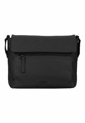 Sac bandoulière en cuir noir avec poche zippée à l'avant, fermeture à rabat, bandoulière réglable et logo de marque discrètement embossé.