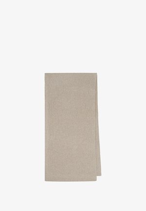 Écharpe beige côtelée avec un tissu doux et texturé, de forme rectangulaire, avec des extrémités soigneusement pliées, idéale pour diverses options de style.