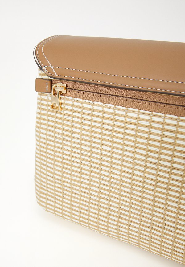 CROSSBODY BAG HARRISON - Cross body bag - camel4