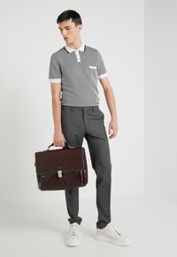 Piquadro BRIEFCASE WITH FLAP - Sac ordinateur - moro