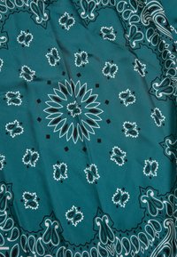 Urban Classics BANDANA UNISEX 2 PACK - Selyemkendő - cherry teal