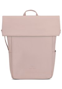 Zaino rosa con chiusura arrotolabile, realizzato in materiale liscio, dotato di tasche laterali e di una maniglia superiore per una maggiore versatilità nel trasporto.