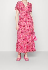 Vero Moda Robe de soirée - apricot