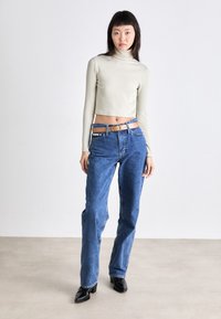 Calvin Klein MUST SQUARE BUCKLE - Curea - lion