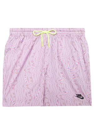 Short de bain Nike violet clair avec un motif subtil, cordon jaune néon et logo Nike noir sur la jambe gauche.
