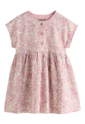 Robe rose à manches courtes pour tout-petit avec imprimé floral blanc, encolure ronde, trois boutons en bois sur le devant et taille froncée.