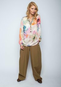 Emily van den Bergh - Bluzka