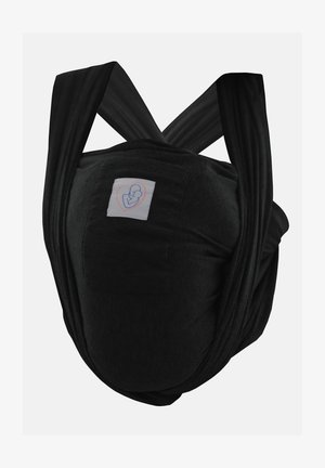 Marsupio per bambini in tessuto nero con ampie e morbide spalline e una tasca frontale con un cuore e il logo genitore. Texture liscia, design ergonomico.