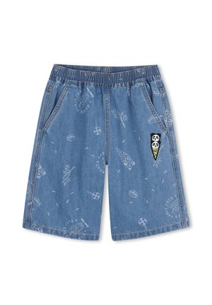 Short en jean avec taille élastique, présentant une variété de motifs imprimés bleu clair, incluant des motifs de crème glacée et de panda.