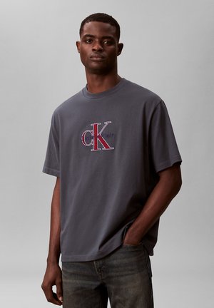 MONOLOGO GRAPHIC RELAXED  - T-Shirt print - harlem night blue