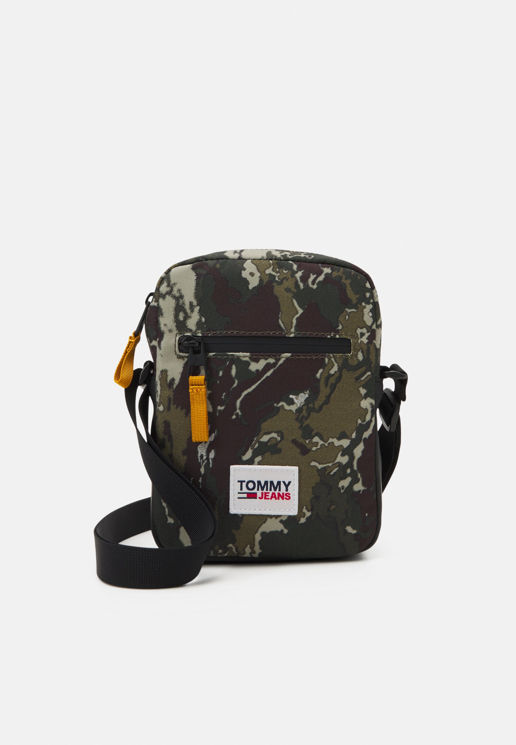 Women URBAN ESSENTIALS REPORTER CAMO UNISEX - Across body bag Women URBAN ESSENTIALS REPORTER CAMO UNISEX - Across body bag