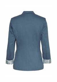 Blauwe blazer met een getailleerde pasvorm, lange mouwen en contrasterende gestreepte manchetten. Gladde stof, standaard kraag en achternaaddetails.
