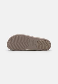 Crocs BROOKLYN LOW WEDGE - Tamancos - oyster