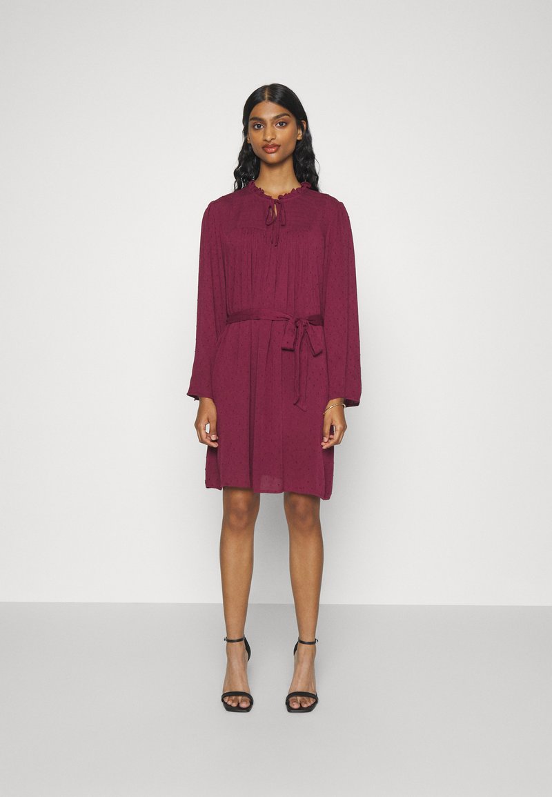 JDY Petite JDYLIMA BELT DRESS - Kasdienė suknelė - windsor wine