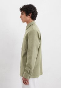 Marc O'Polo WITH ONE CHEST AND SIDE SEAM POCKETS STRAIGHT - Lichte jas - mult oak ash