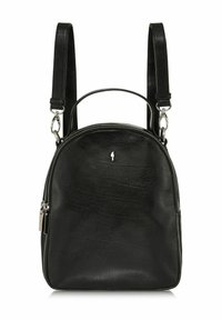 Czarny skórzany plecak o zaokrąglonym kształcie, z górnym uchwytem, regulowanymi paskami, srebrnymi elementami i zapięciem na zamek. Gładka tekstura z subtelnymi detalami.