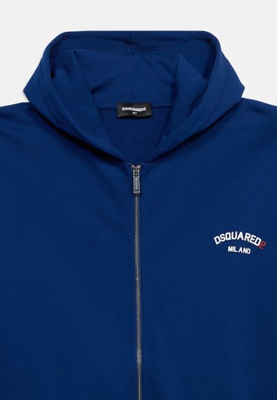 Μπλε φούτερ με φερμουάρ και κουκούλα, ασημένιο φερμουάρ και λευκό λογότυπο "DSQUARED2 MILANO" στο στήθος.