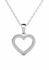 Collana con pendente a forma di cuore in argento, con un centro aperto, appesa a una catena a maglie. Finitura liscia, design moderno e texture lucida.