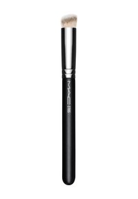 Pincel de maquillaje negro con una cabeza de cerdas blancas suaves y ligeramente afilada, férula metálica y mango liso que presenta marcas de la marca.